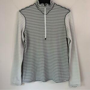 Patagonia Grey & White Stripe Capilene 3
Midweight Layer Quarter Zip Pullover L